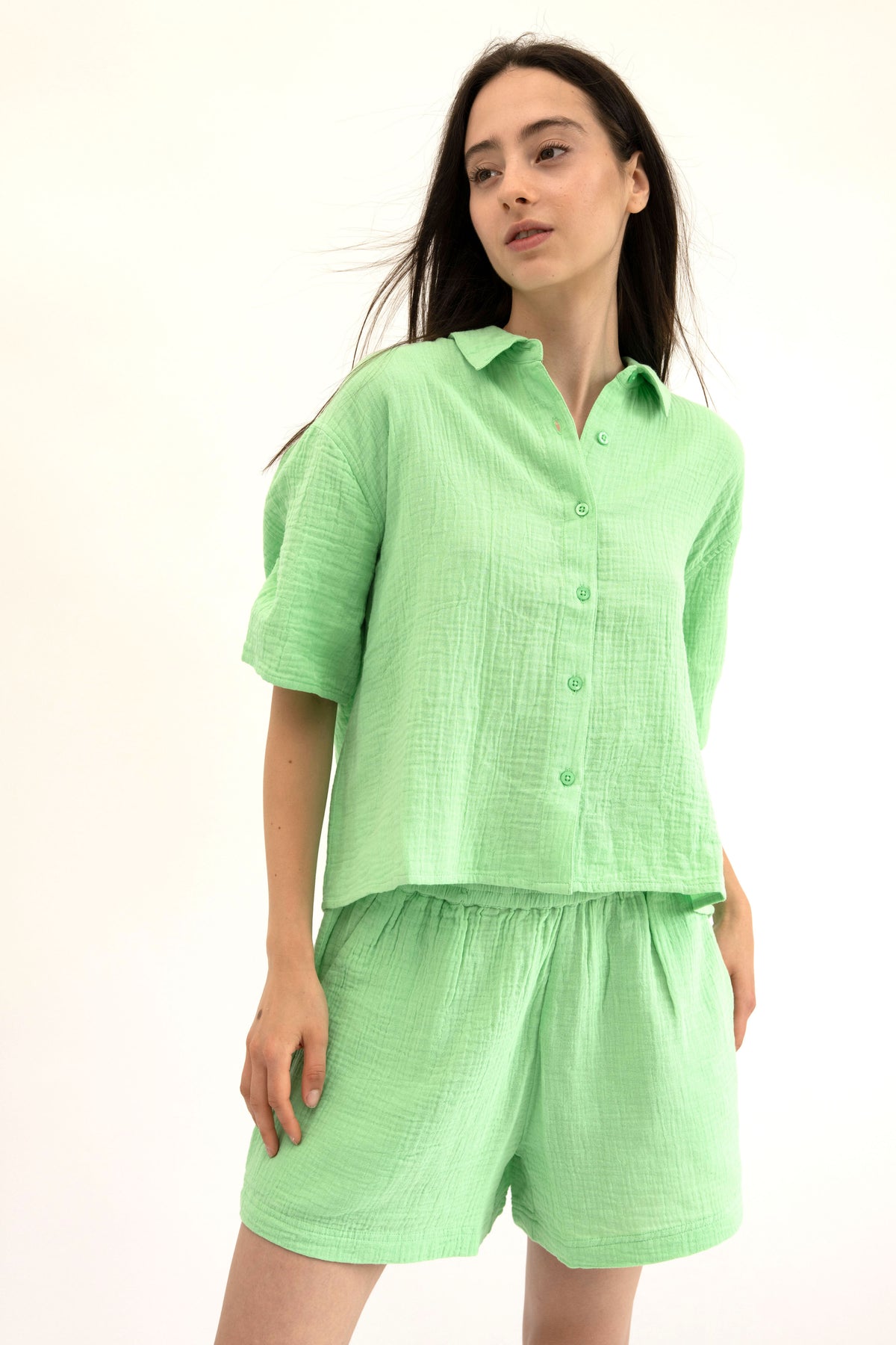 MAUI - LIME SHORT SLEEVE BUTTON DOWN TOP