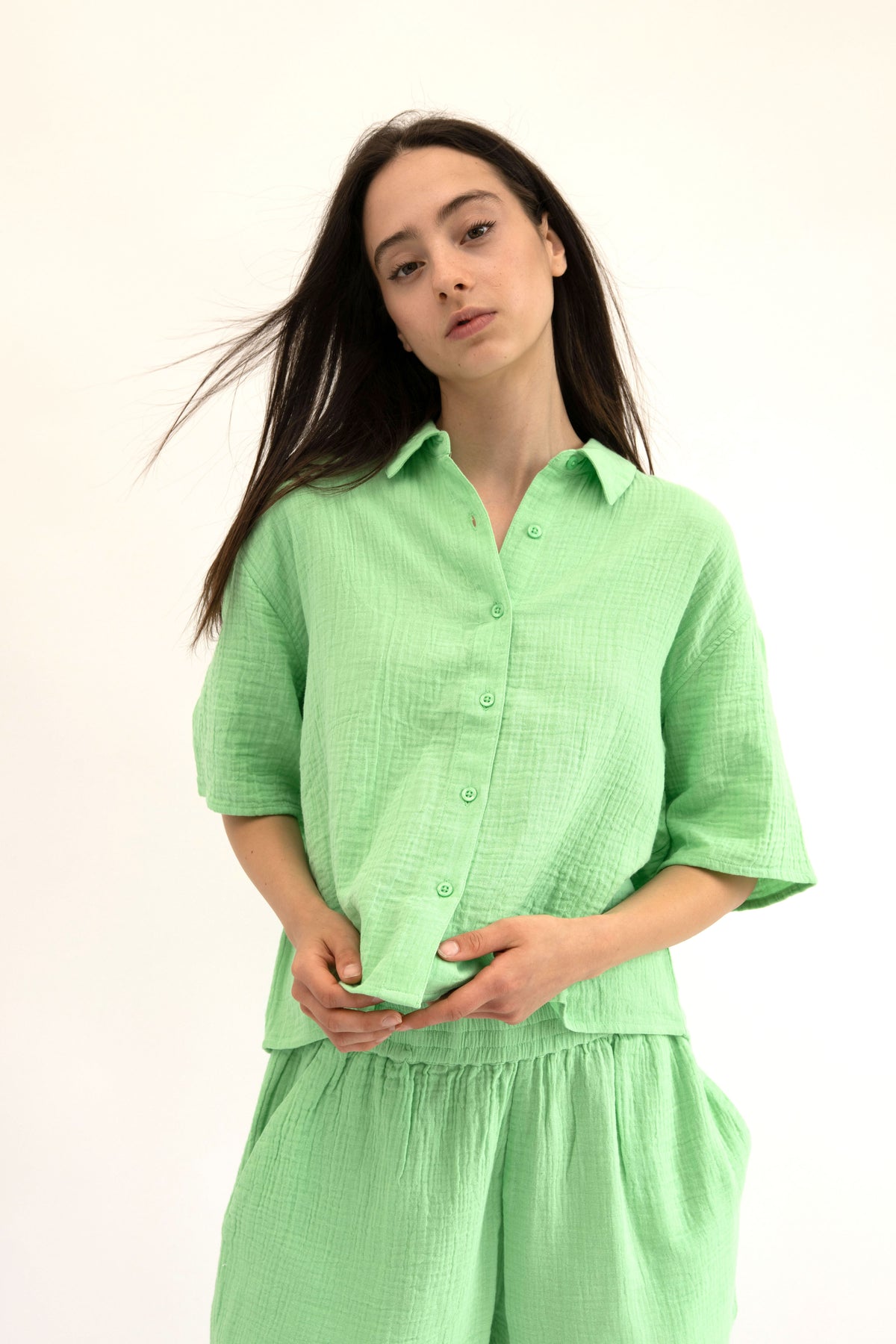 MAUI - LIME SHORT SLEEVE BUTTON DOWN TOP