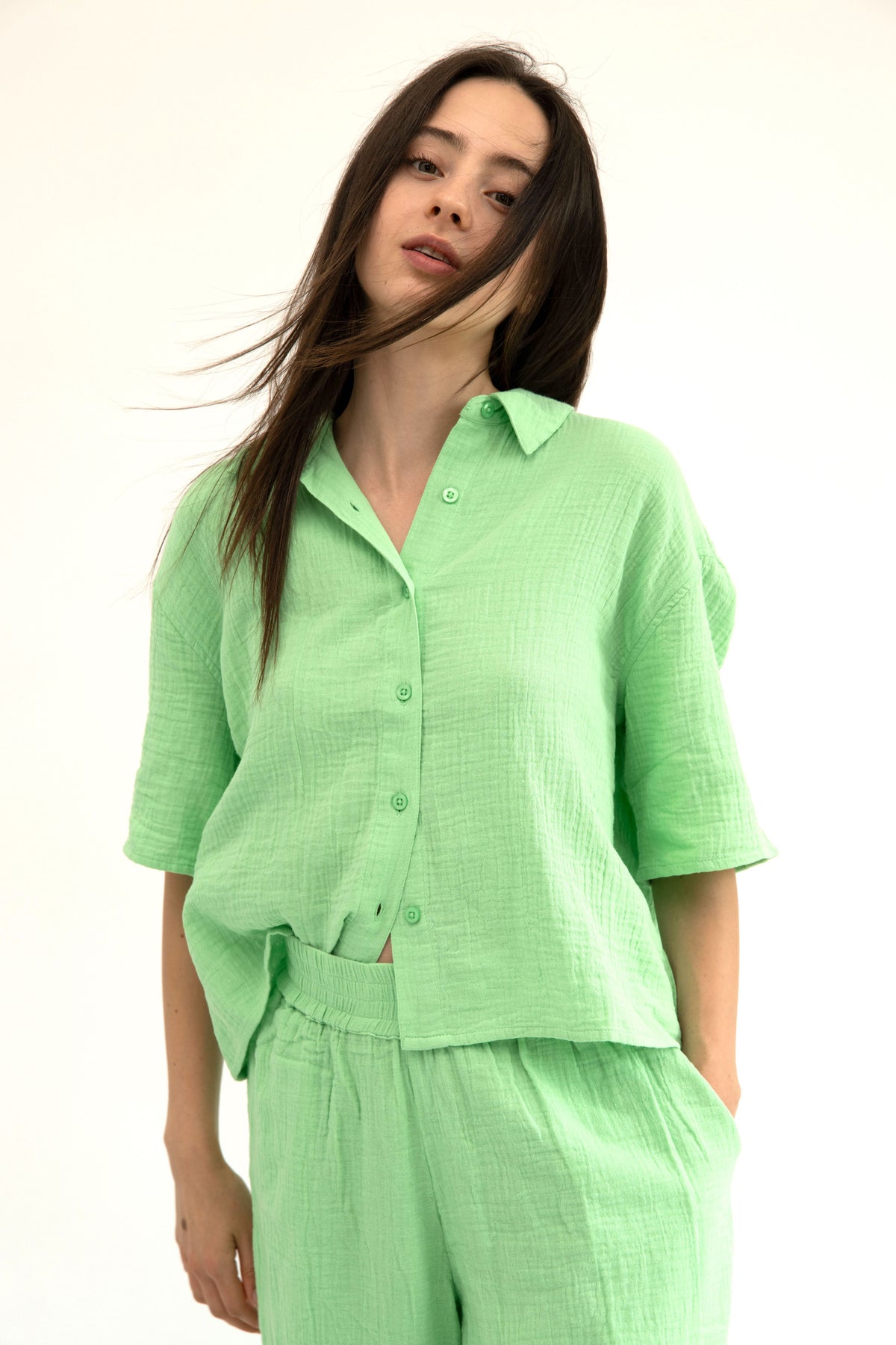 MAUI - LIME SHORT SLEEVE BUTTON DOWN TOP