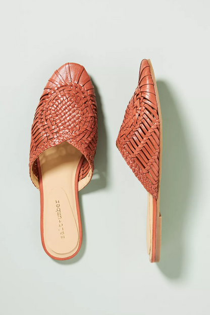 ARI - COGNAC handwoven leather mule